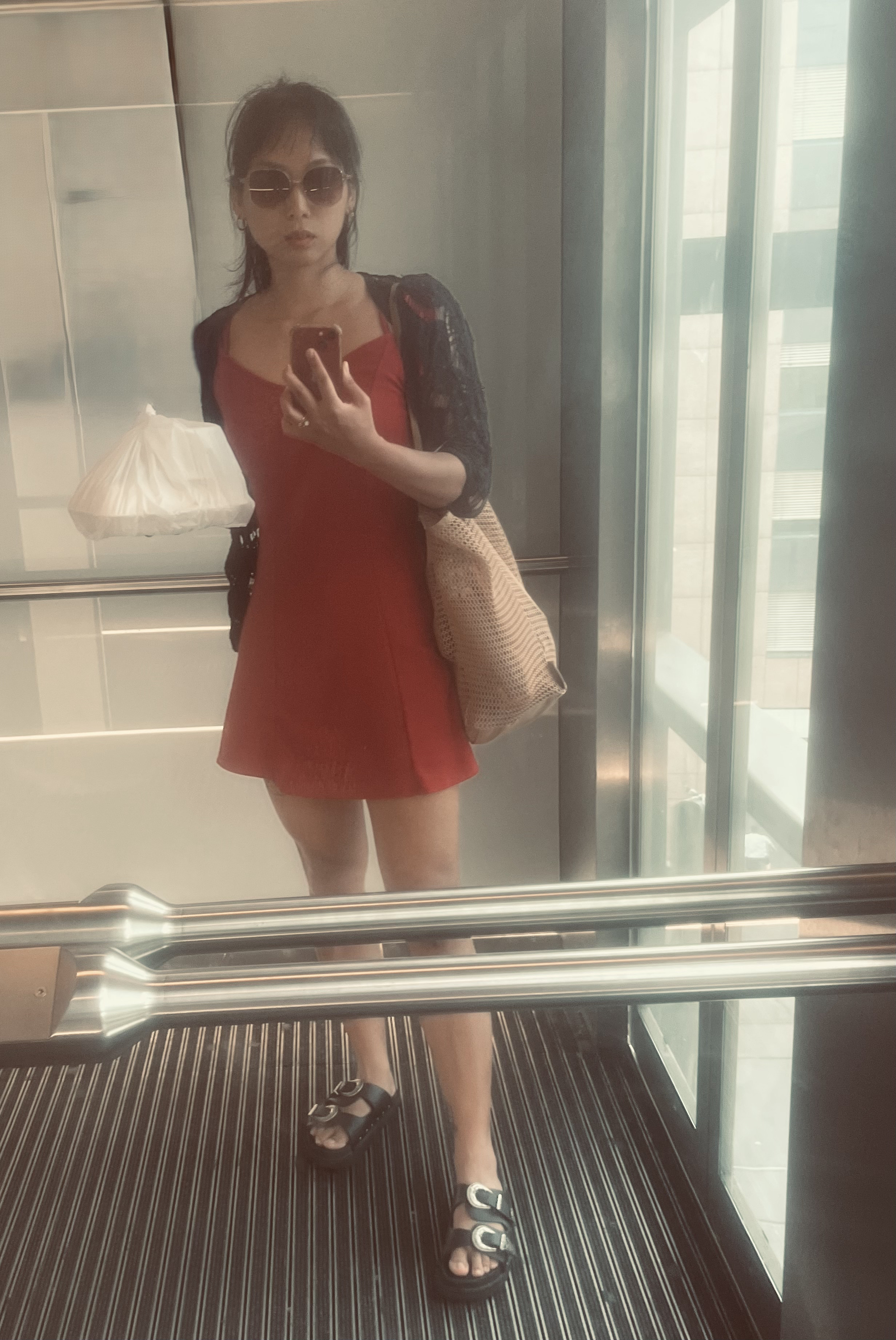 elevator selfie